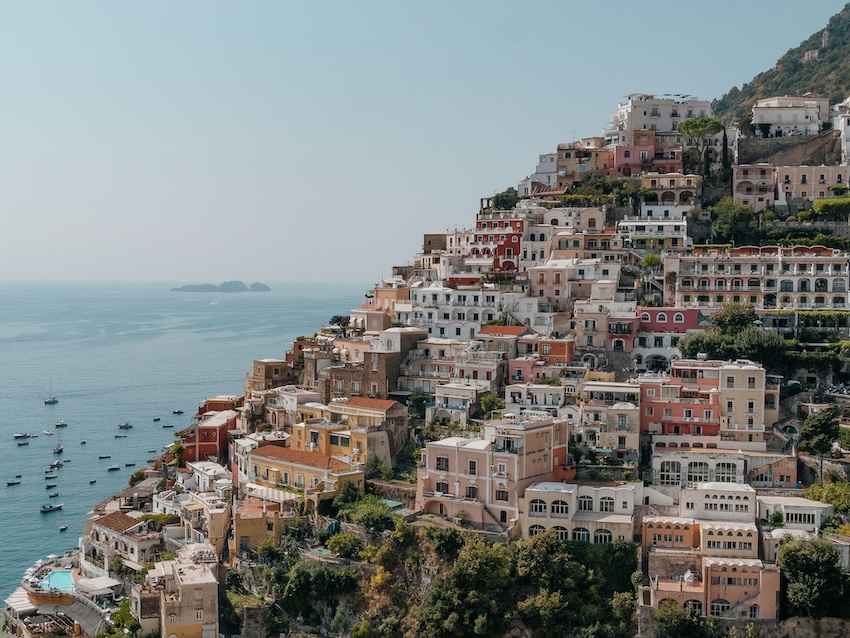 Maisons colorées des falaises d'Amalfi