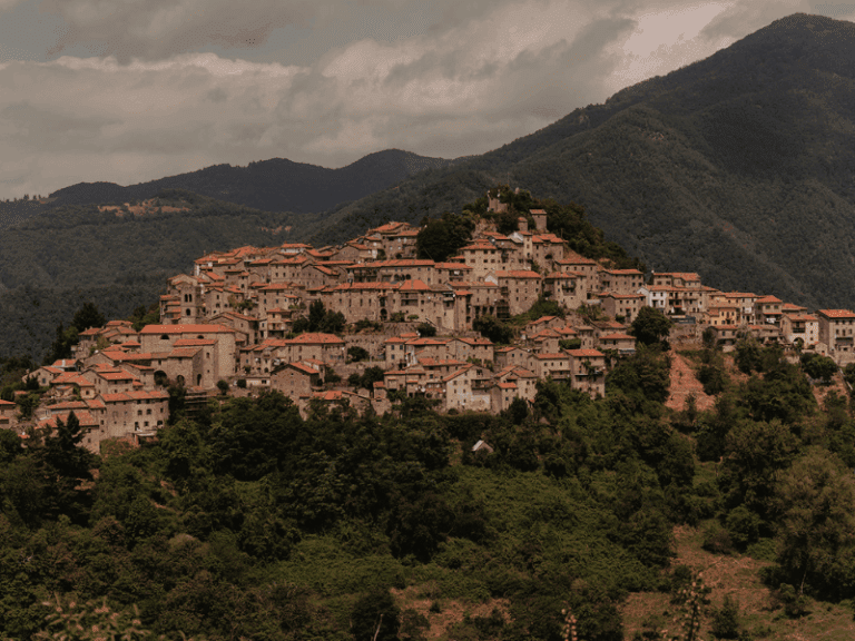 vue de la ville de Toscane